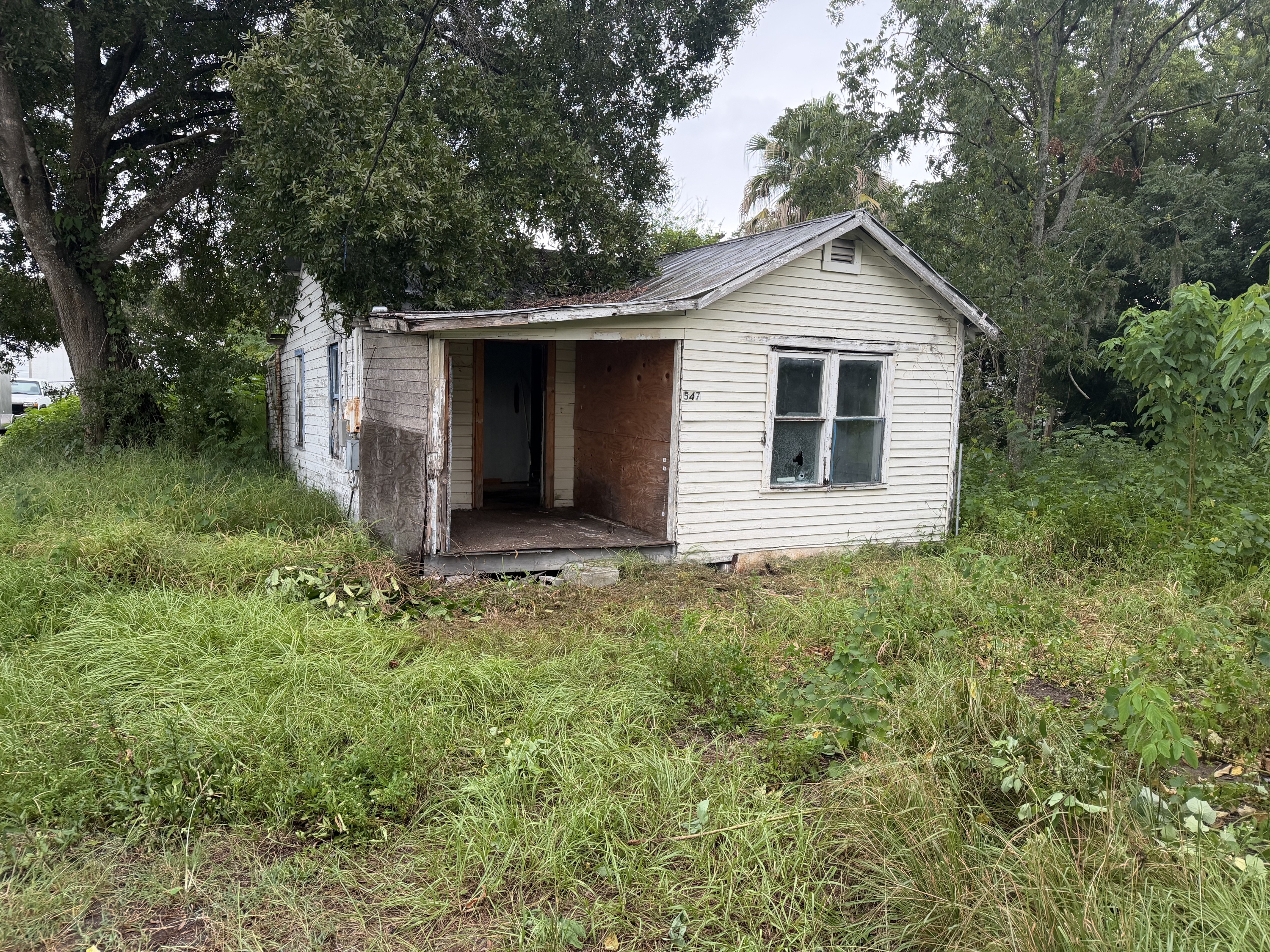 Property main image