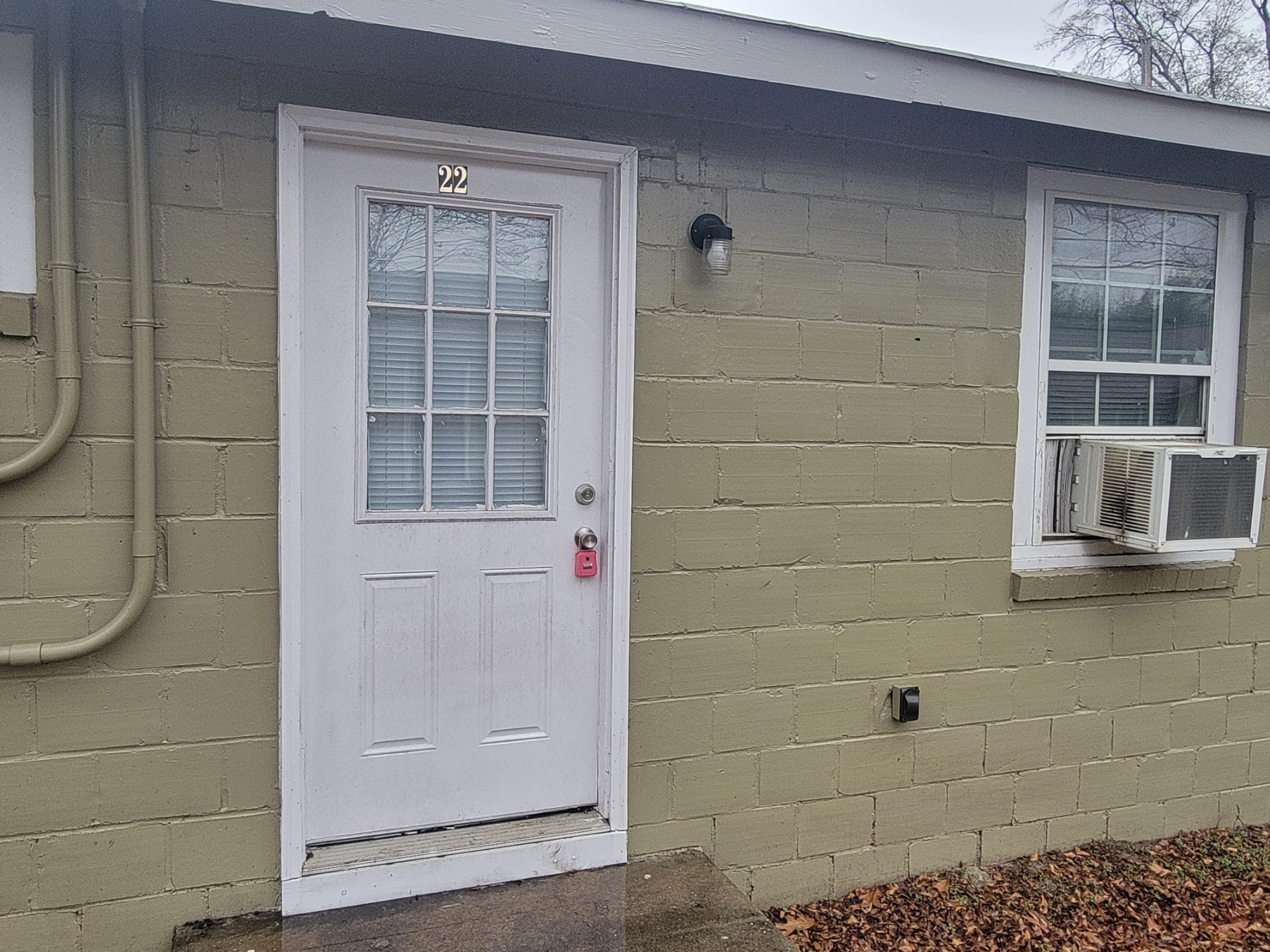 455 Pursley Street - B22