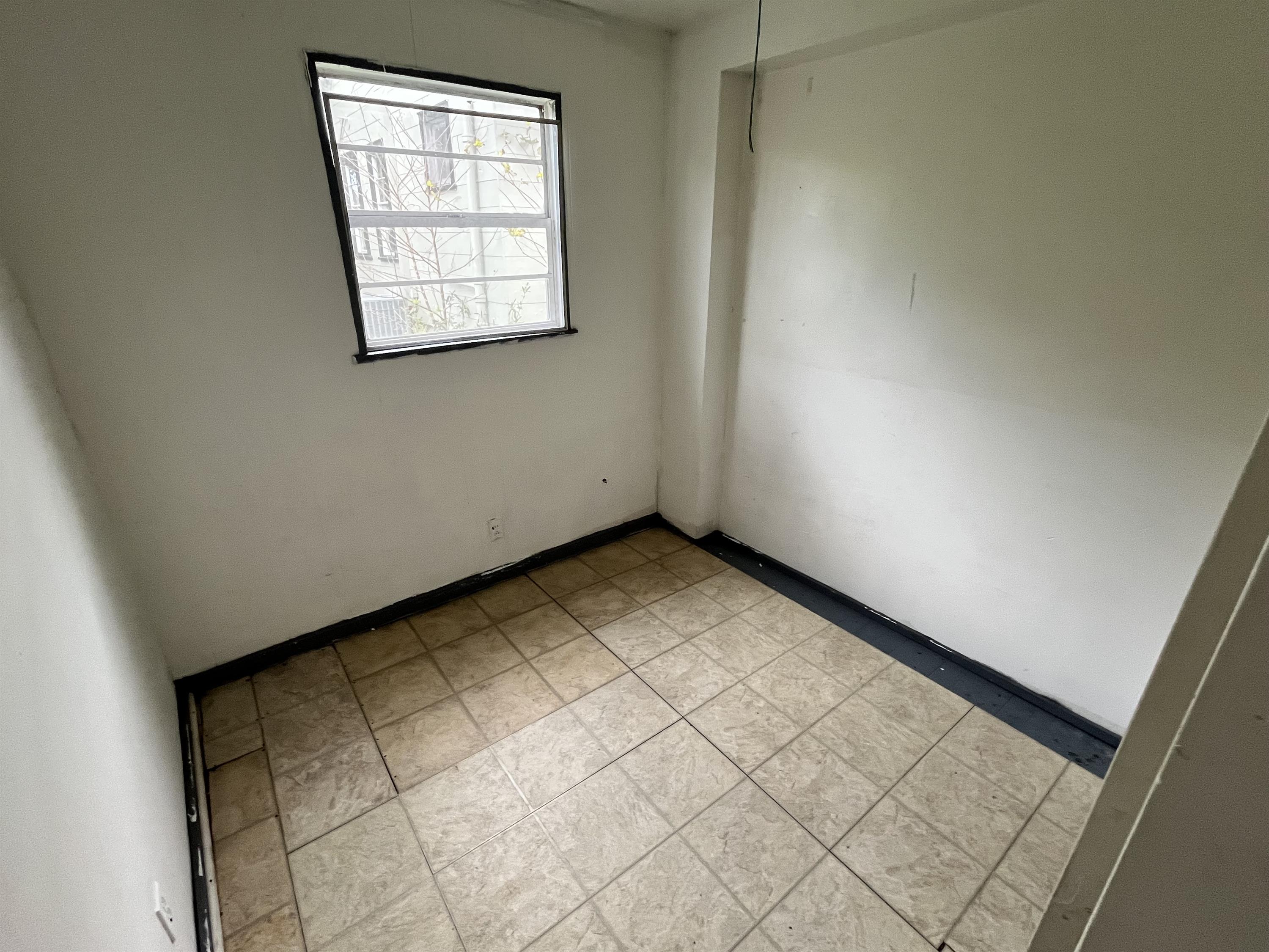 124 Daytona Avenue, Apt. 1