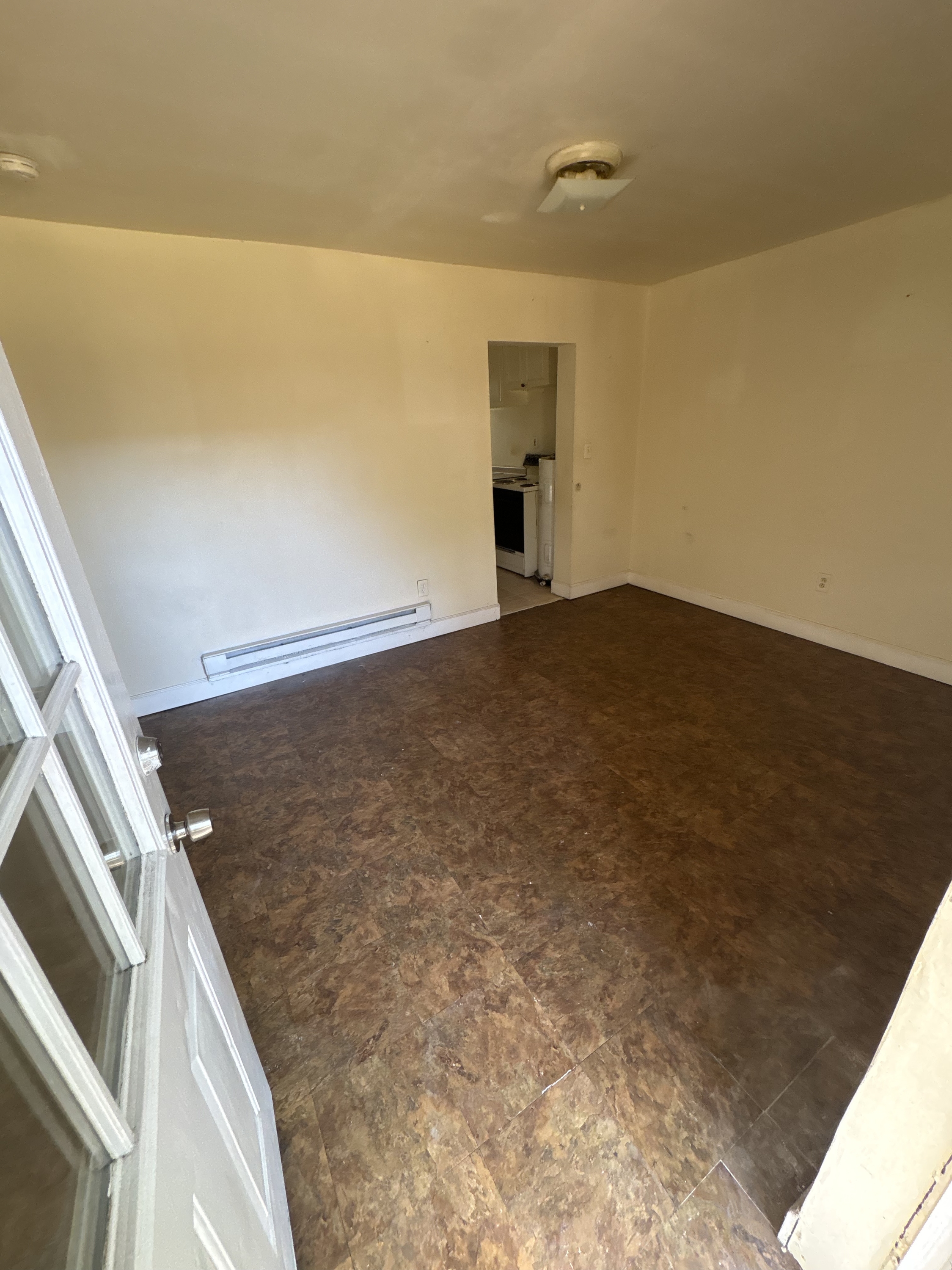 455 Pursley Street - B24